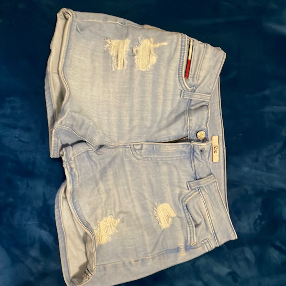 Tommy Hilfiger